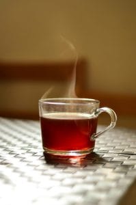 紅茶から立ち上る湯気